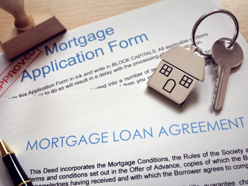 mortgage_application_loan_agreement_and_house_key_2023_11_27_05-min